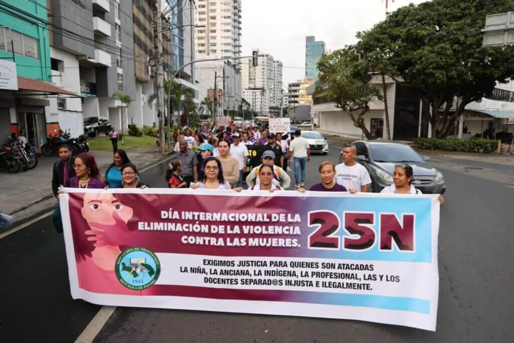 Panamá alza la voz: mujeres marchan contra la violencia y la injusticia