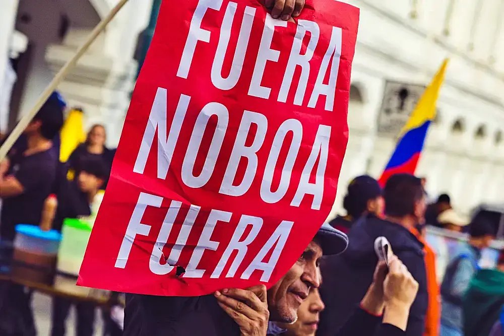 Trumpismo a lo banana republic: destrucción autoritaria de lo público en Ecuador